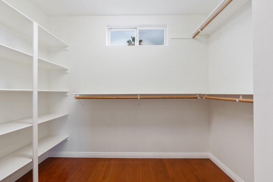 More Photos Of 1411-1413 Cloverfield Blvd, Santa Monica Apartments For Sale