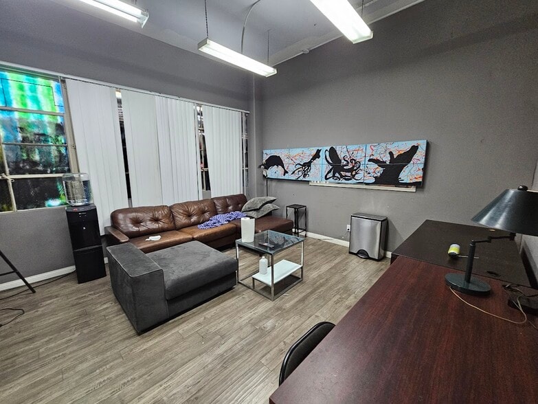 More Photos Of 1722 Santee St, Los Angeles Warehouse For Lease