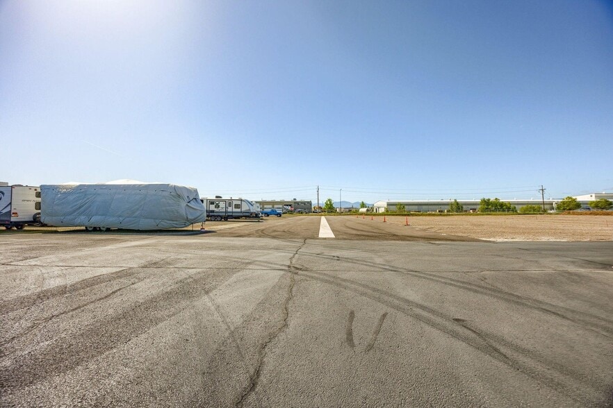 More Photos Of 1400 Avenue G, White City Self Storage For Sale