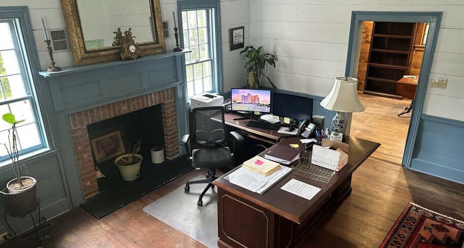 More Photos Of 207 W Main St, Lexington Office For Lease