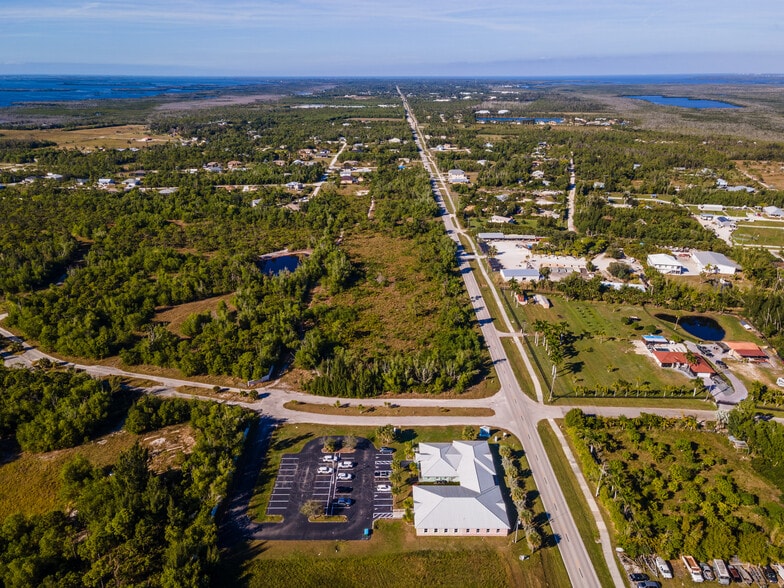 More Photos Of 8359 Stringfellow Rd, Saint James City Medical For Lease