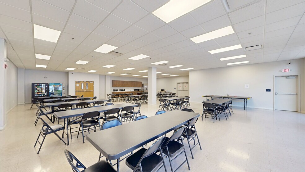 More Photos Of 200 S Pemberton Rd, Pemberton Distribution For Lease