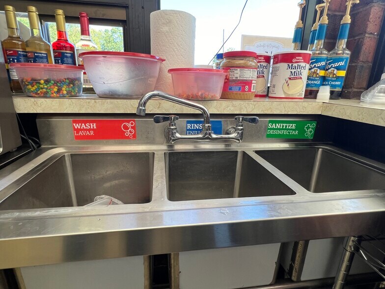 More Photos Of 440 W Main St, Lamoni Fast Food For Sale