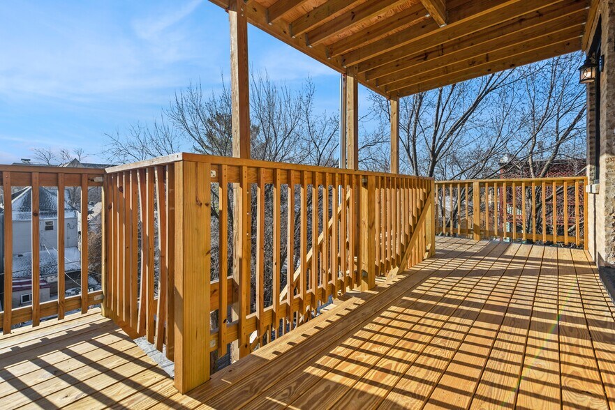More Photos Of 1535 W Estes Ave, Chicago Multifamily For Sale