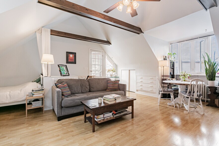 More Photos Of 164 Sunnyside Av, Toronto Multifamily For Sale