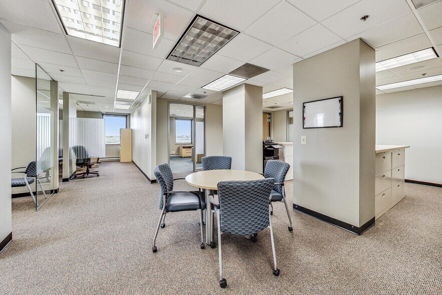 More Photos Of 10700 W Higgins Rd, Rosemont Office For Sale