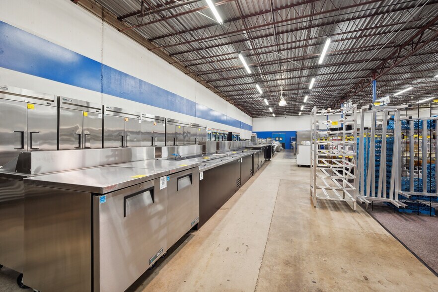 More Photos Of 2701 W California Ave, Oklahoma City Industrial For Sale