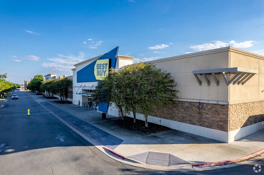More Photos Of 1050 McKinley Place Dr, San Marcos Unknown For Lease
