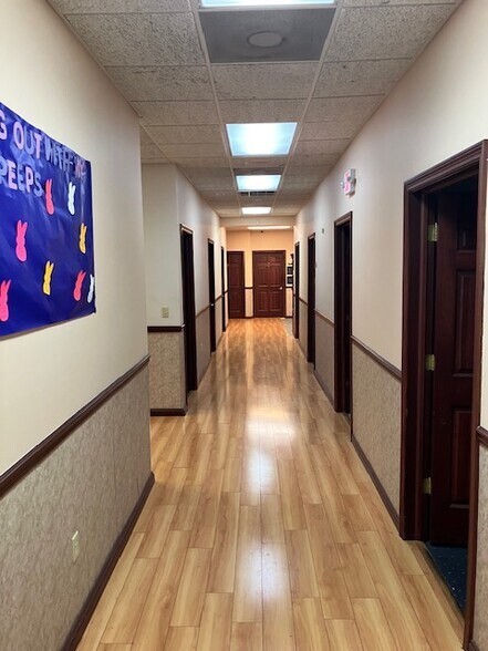 More Photos Of 3761 Teays Valley Rd, Hurricane Medical For Sale