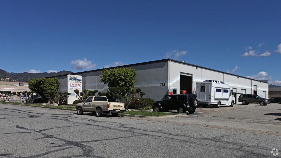 Primary Photo Of 718-738 N Loren Ave, Azusa Warehouse For Lease