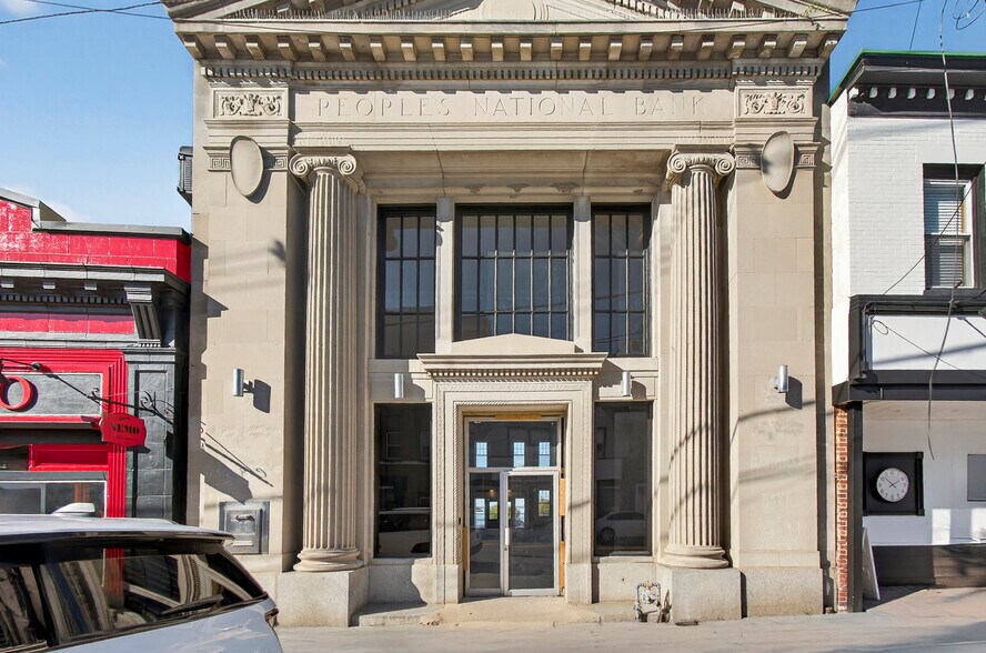 More Photos Of 25 W Front St, Keyport Bank For Lease