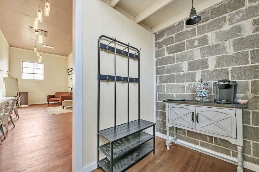 More Photos Of 31414 Harris Dr, Harrisburg Lodge Meeting Hall For Sale