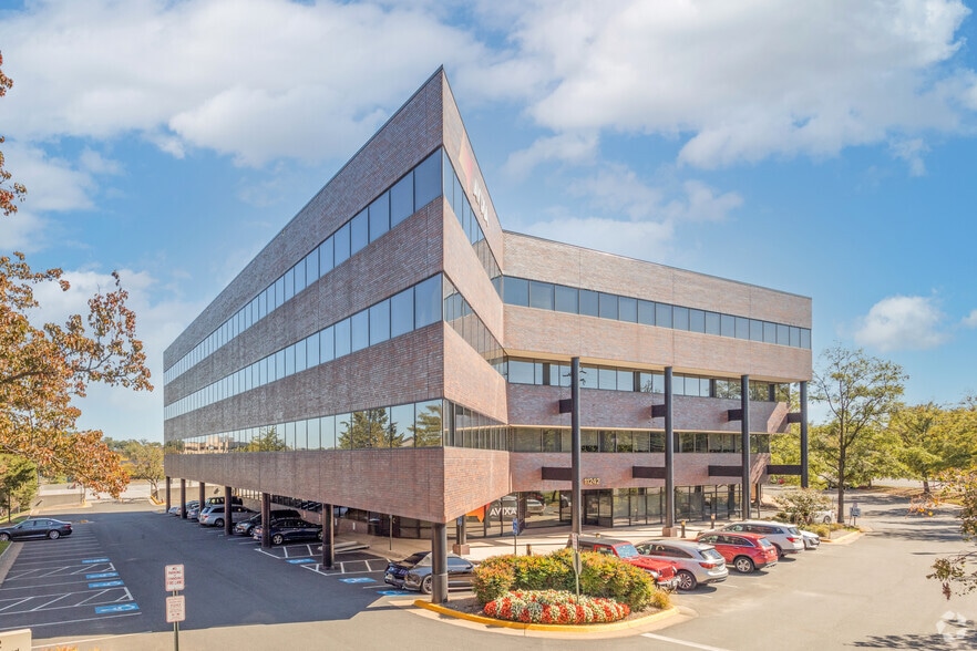 Primary Photo Of 11242 Waples Mill Rd, Fairfax Office For Lease