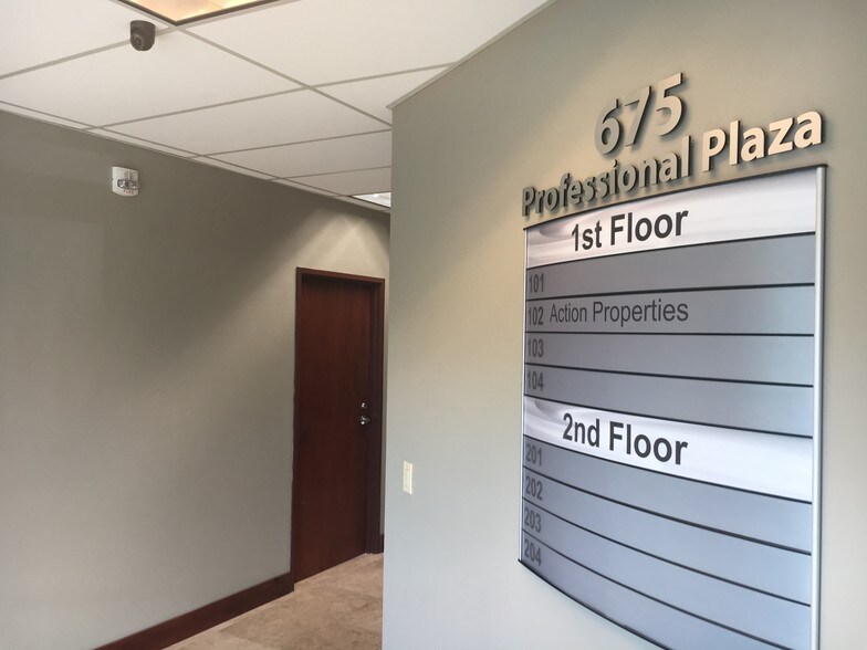 More Photos Of 675 W Moana Ln, Reno Office For Lease