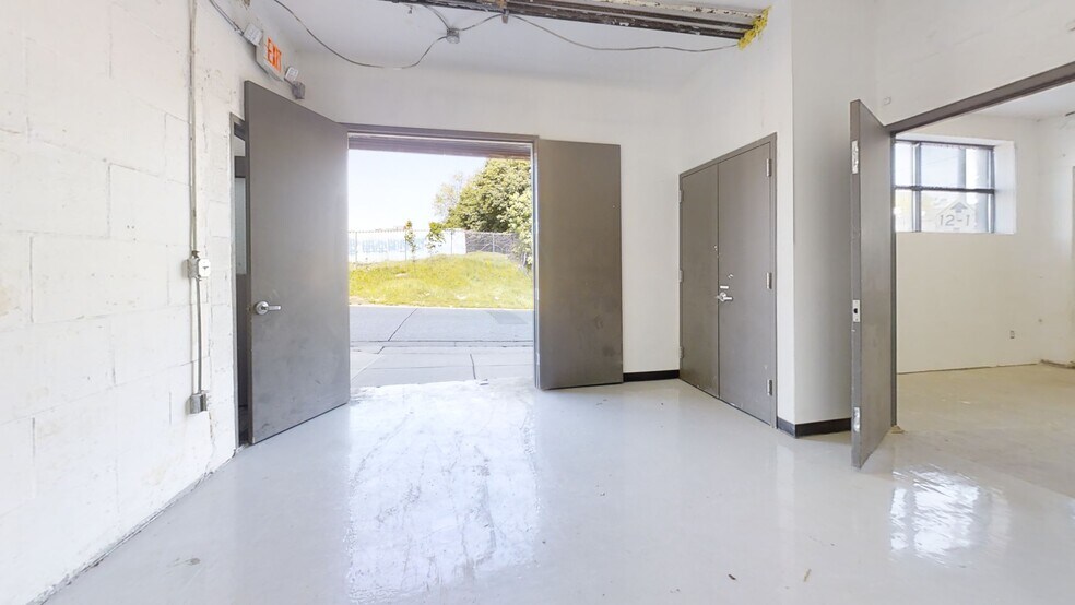 More Photos Of 14 Hedden Pl, East Orange Warehouse For Lease