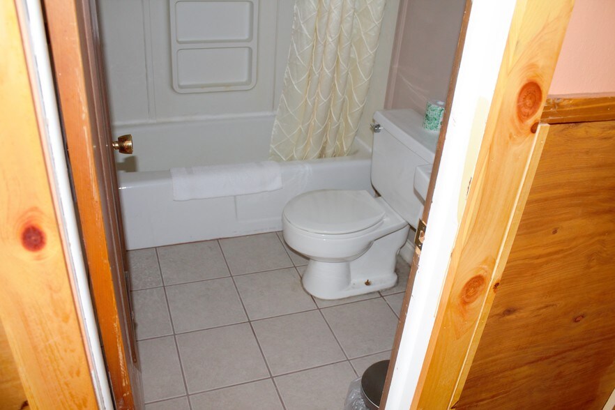 More Photos Of 11899 State Route 4, Whitehall Hotel For Sale