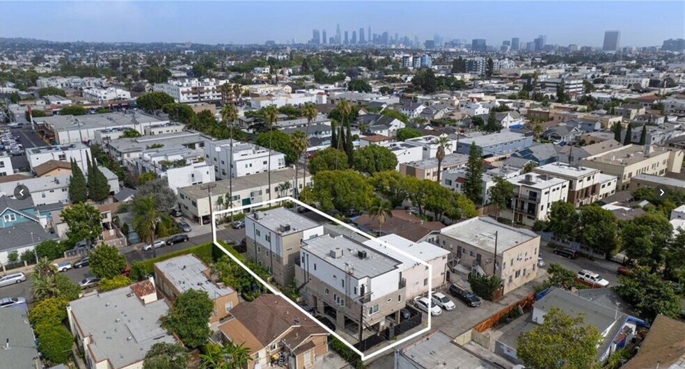 More Photos Of 961 N St Andrews Pl, Los Angeles Apartments For Sale