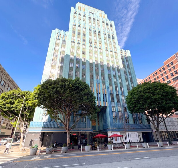 More Photos Of 215 W 9th St, Los Angeles Apartments For Lease