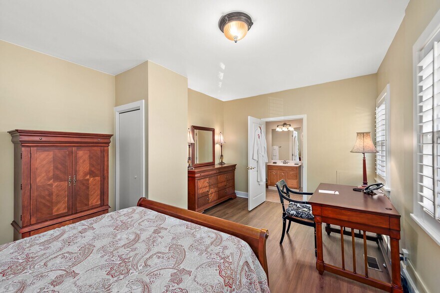 More Photos Of 1442 Coraopolis Heights Rd, Moon Township Hospitality For Sale