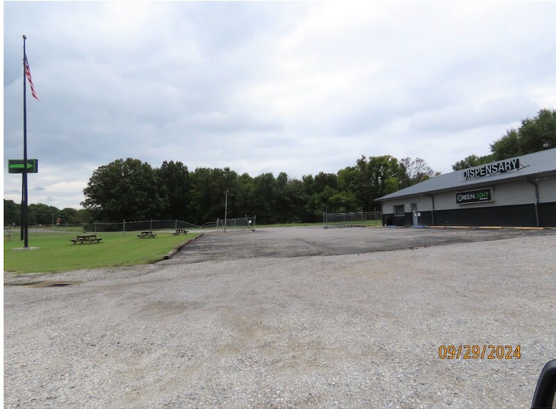 More Photos Of 2000 Martin Luther King Jr Dr, Helena Drugstore For Sale