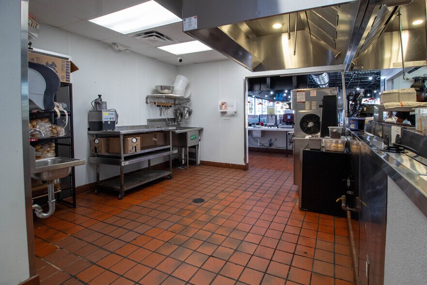More Photos Of 5908 Orange Blossom Trl, Orlando Fast Food For Sale