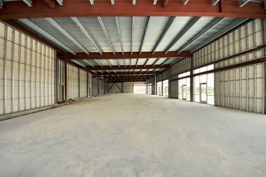 More Photos Of 440 Crown Garden Trail, Sugar Land Freestanding For Lease