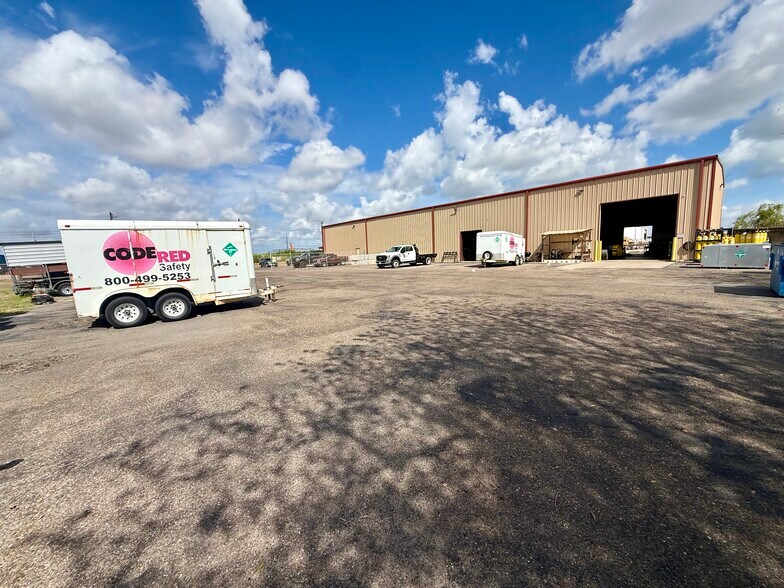 More Photos Of 430 Navigation Blvd, Corpus Christi Service For Sale
