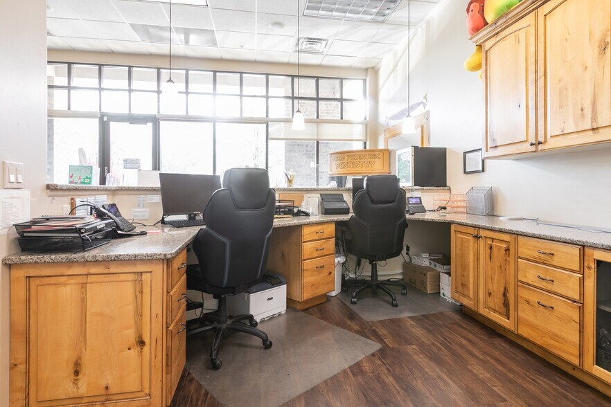 More Photos Of 408-454 W 800 N, Orem General Retail For Sale