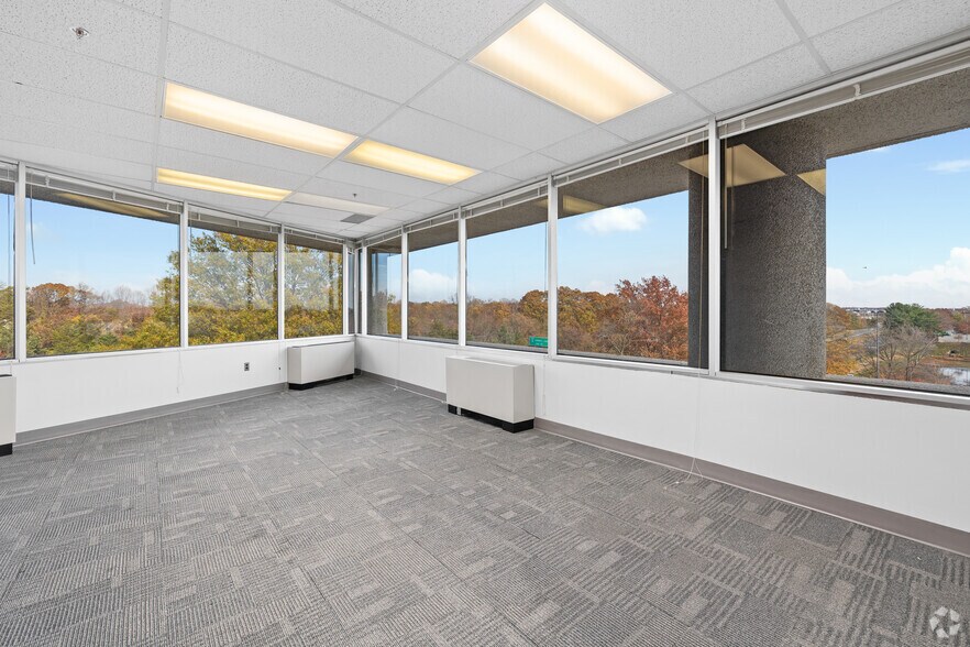 More Photos Of 12011 Lee Jackson Memorial Hwy, Fairfax Medical For Lease