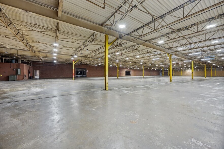 More Photos Of 67 Biesecker Rd, Lexington Manufacturing For Sale