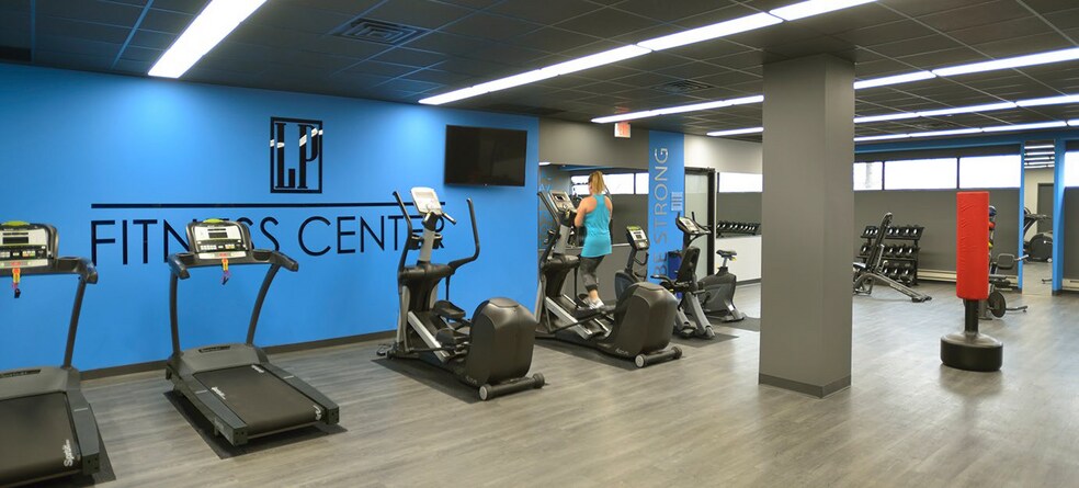 More Photos Of 2147 State Route 27 S, Edison Office For Lease