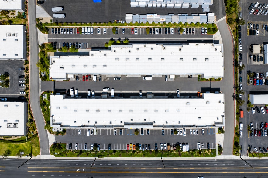 More Photos Of 865 Cochran St, Simi Valley Warehouse For Sale