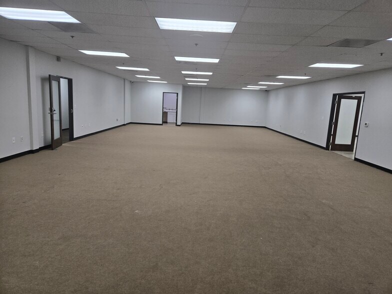 More Photos Of 170 E Arrow Hwy, San Dimas Office For Sale