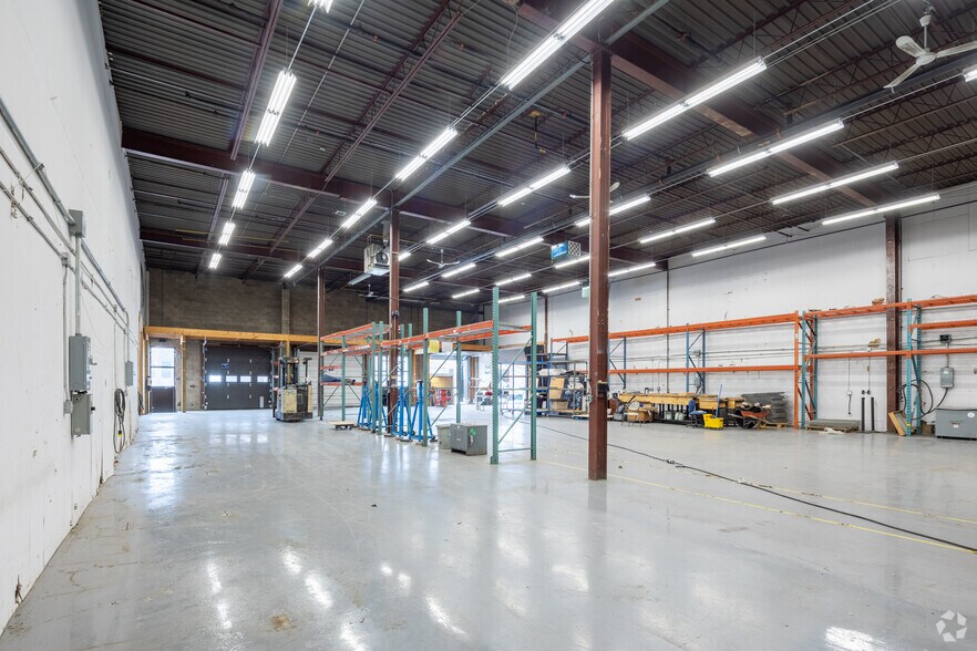 More Photos Of 2299 Drew Rd, Mississauga Light Manufacturing For Lease