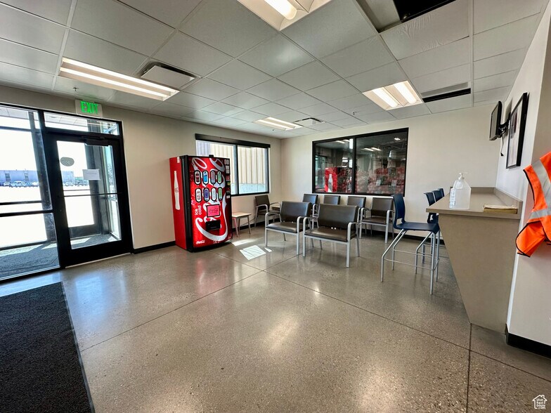 More Photos Of 848 S 2000 W, Syracuse Unknown For Lease