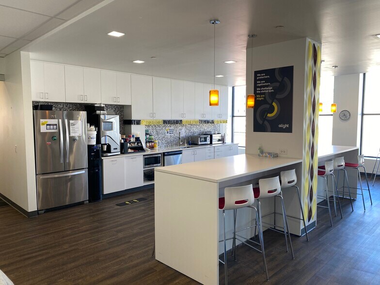 More Photos Of 200 S Meridian St, Indianapolis Office For Lease