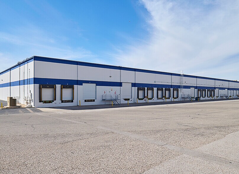 More Photos Of 12135 Esther Lama Dr, El Paso Warehouse For Lease