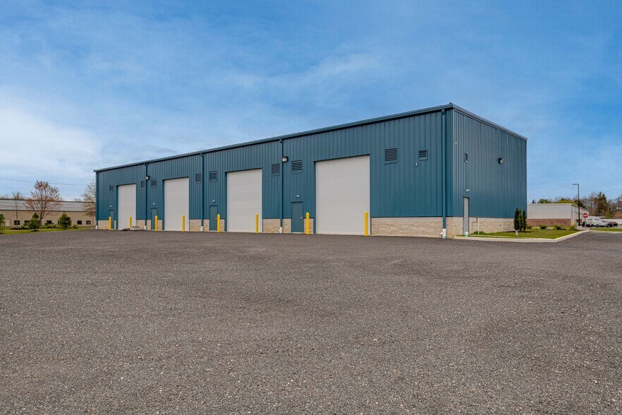 More Photos Of 1 Kerry Ct, Southampton Warehouse For Sale