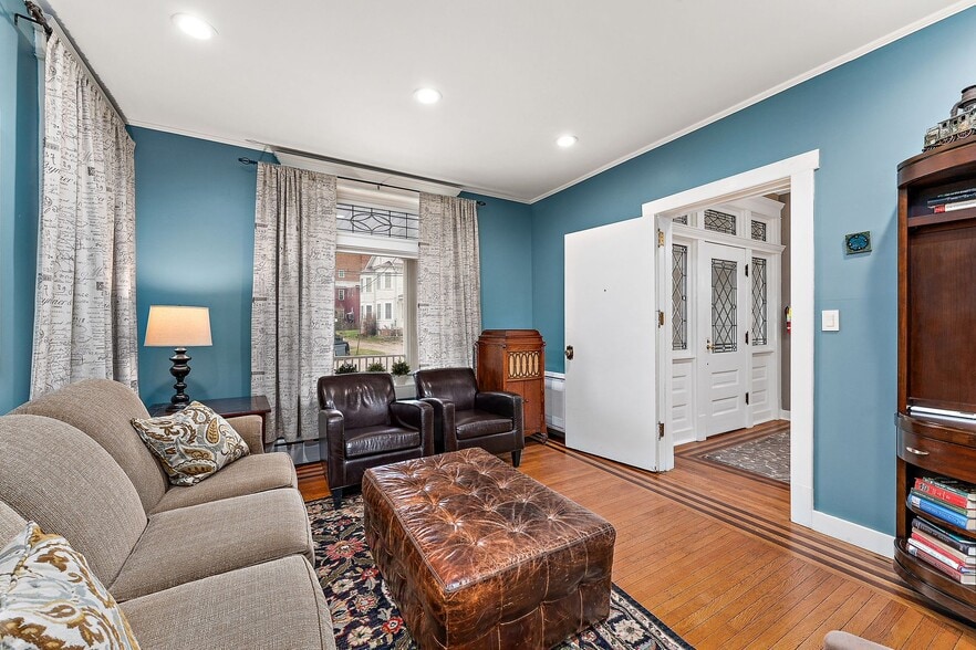 More Photos Of 106 Meyers Ave, Meyersdale Hospitality For Sale