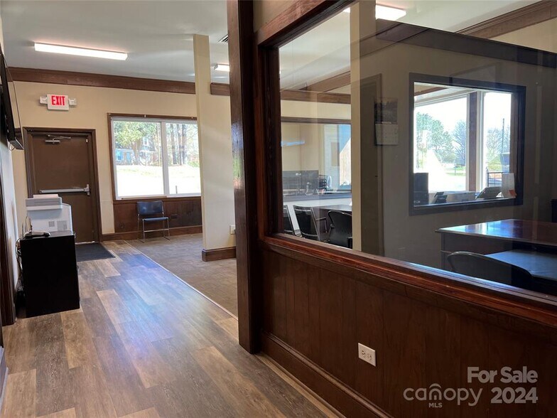 More Photos Of 604 Clark Dr, Lincolnton General Retail For Sale