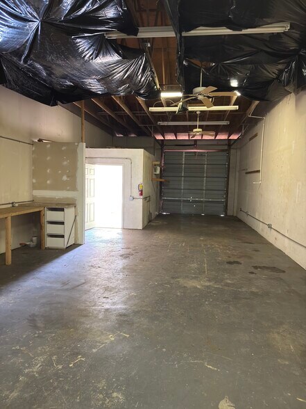 More Photos Of 18210 Paulson Dr, Port Charlotte Unknown For Lease