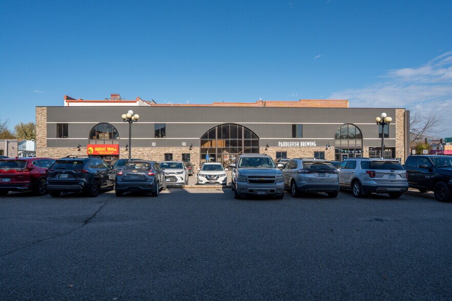 More Photos Of 108 S Minnesota Ave, Saint Peter Storefront Retail Office For Sale