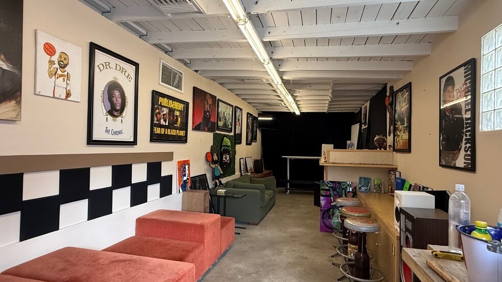 More Photos Of 4851-4853 W Jefferson Blvd, Los Angeles Loft Creative Space For Lease