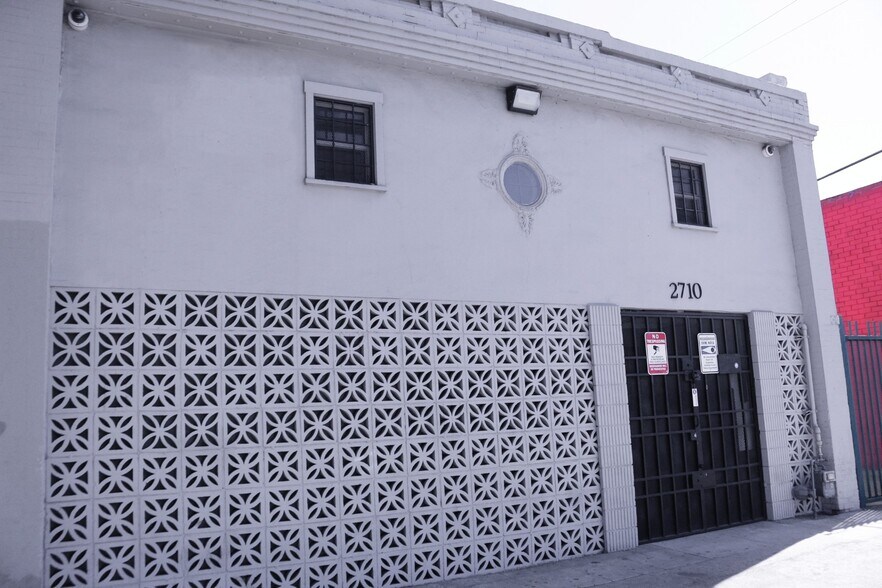 More Photos Of 2710 S San Pedro, Los Angeles Warehouse For Lease