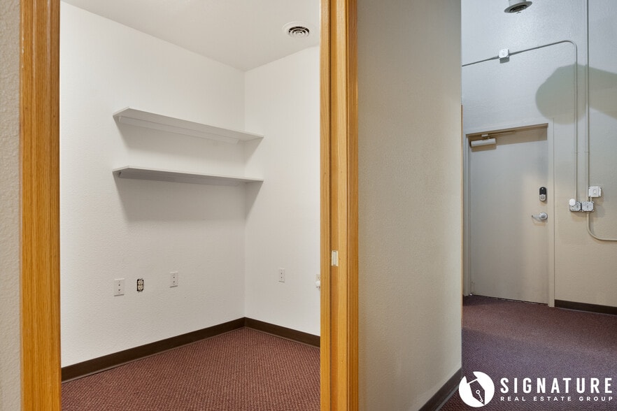 More Photos Of 1103 E Boxelder Rd, Gillette Storefront Retail Office For Sale