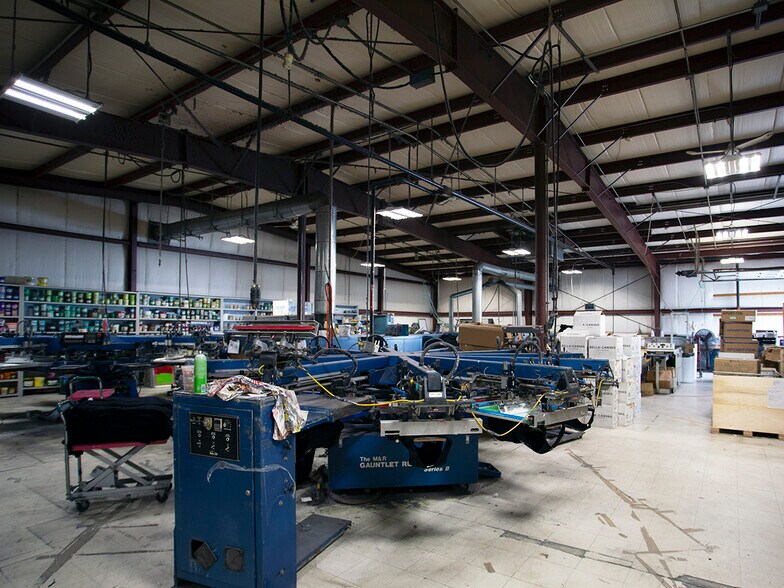 More Photos Of 207 E Main St, Marlborough Manufacturing For Sale