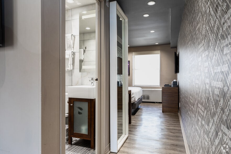 More Photos Of 234 W 48th St, New York Hotel For Lease