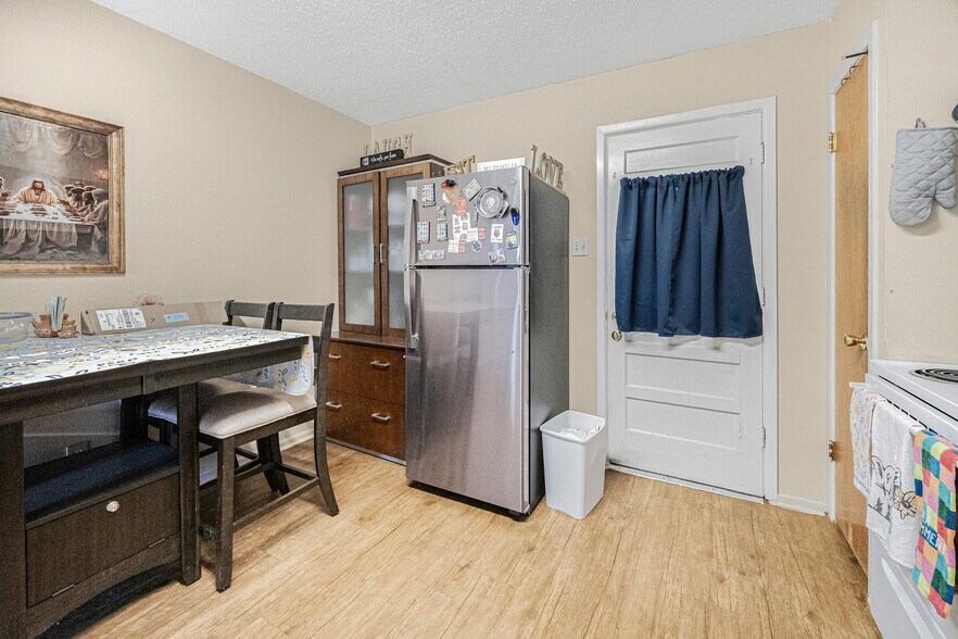 More Photos Of 501-524 Plaza Dr, Slaton Apartments For Sale