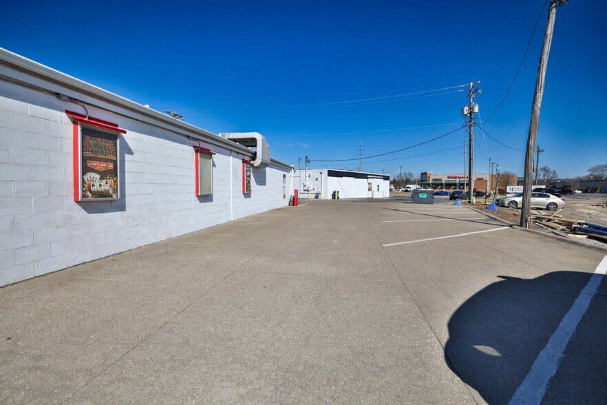 More Photos Of 1103 E Acton Ave, Wood River General Retail For Sale