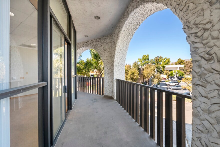 More Photos Of 300 S Mills Rd, Ventura Bank For Sale